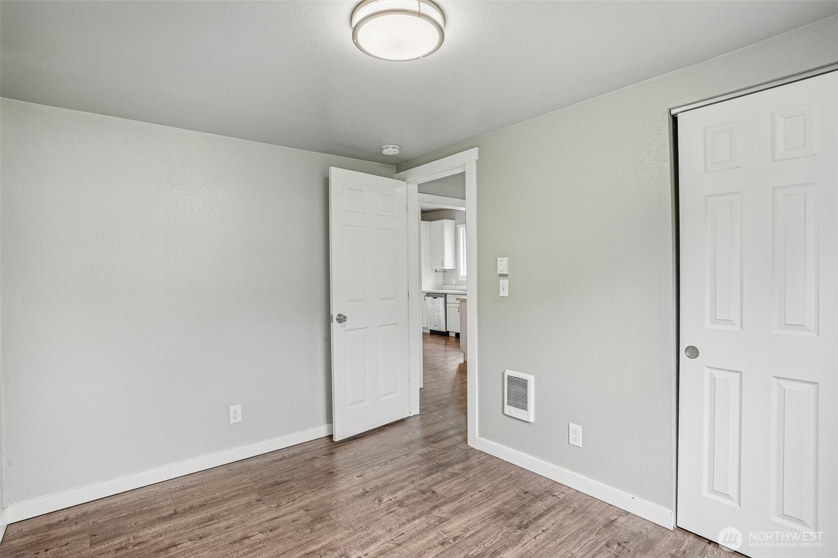 3319 E Grandview Avenue Property Photo 9