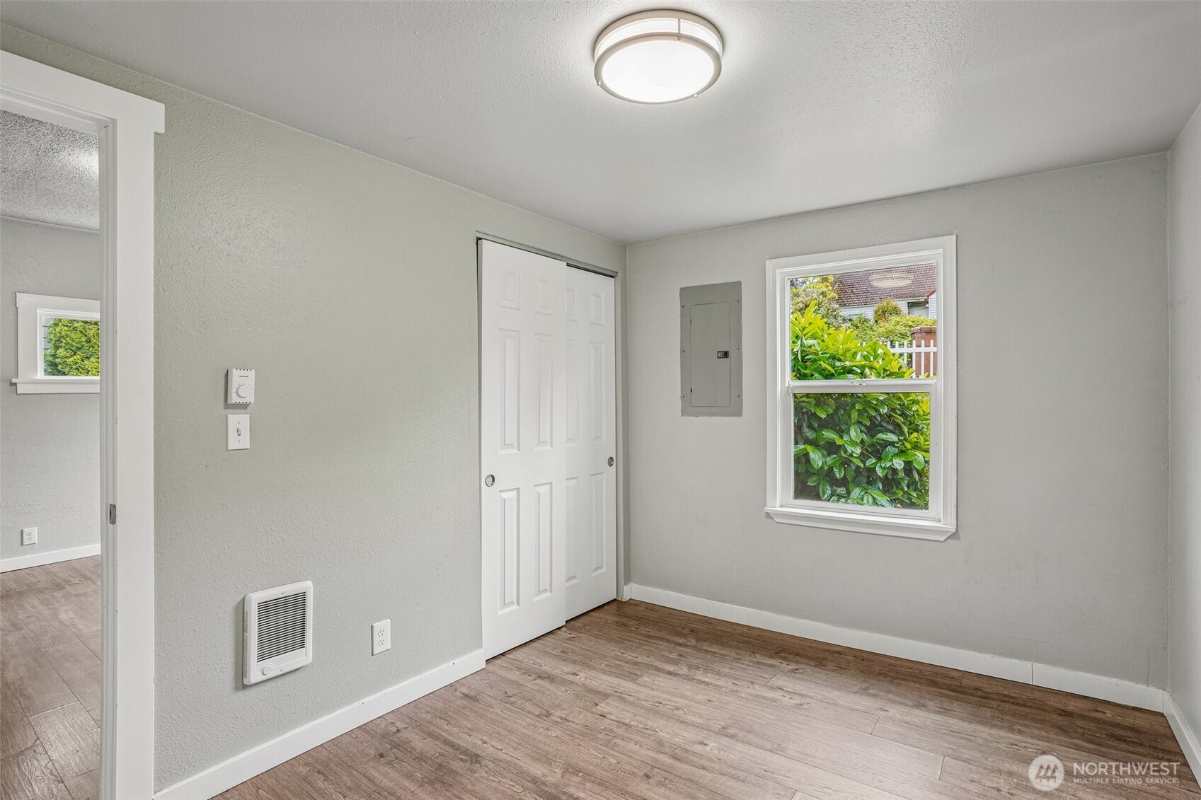 3319 E Grandview Avenue Property Photo 10