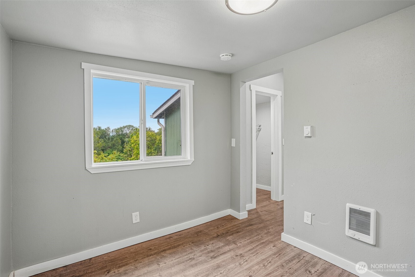 3319 E Grandview Avenue Property Photo 12