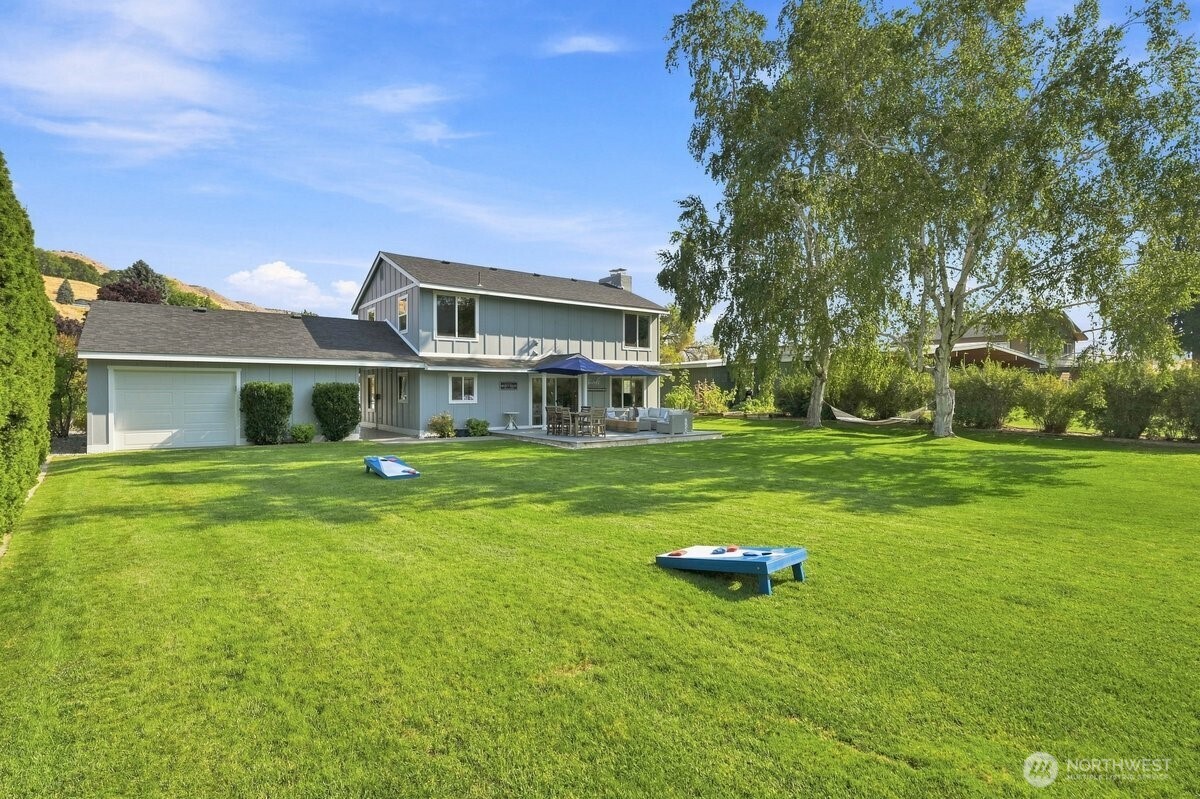 663 Riverside Drive Property Photo 8