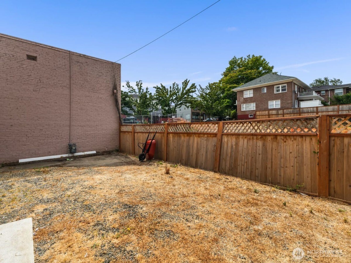 815 N 2nd Street A Property Photo 33