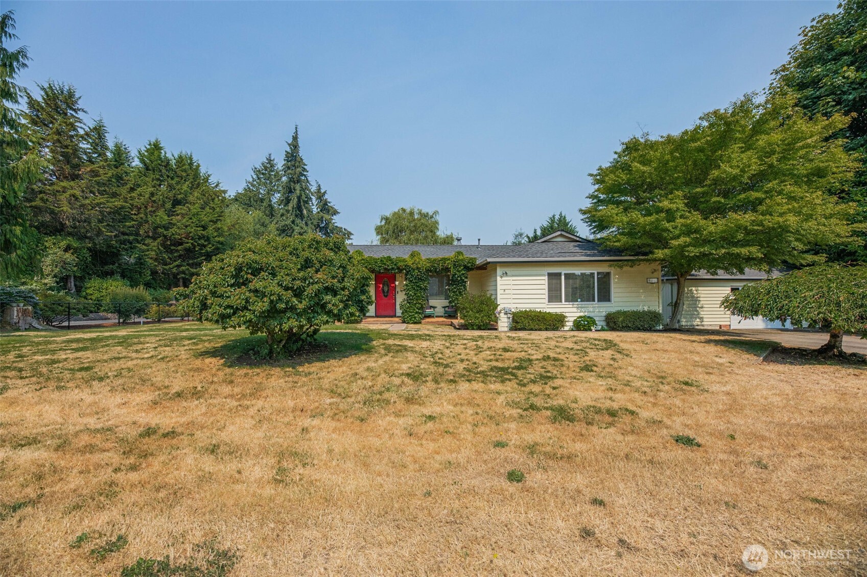 9007 156th Street Property Photo 4