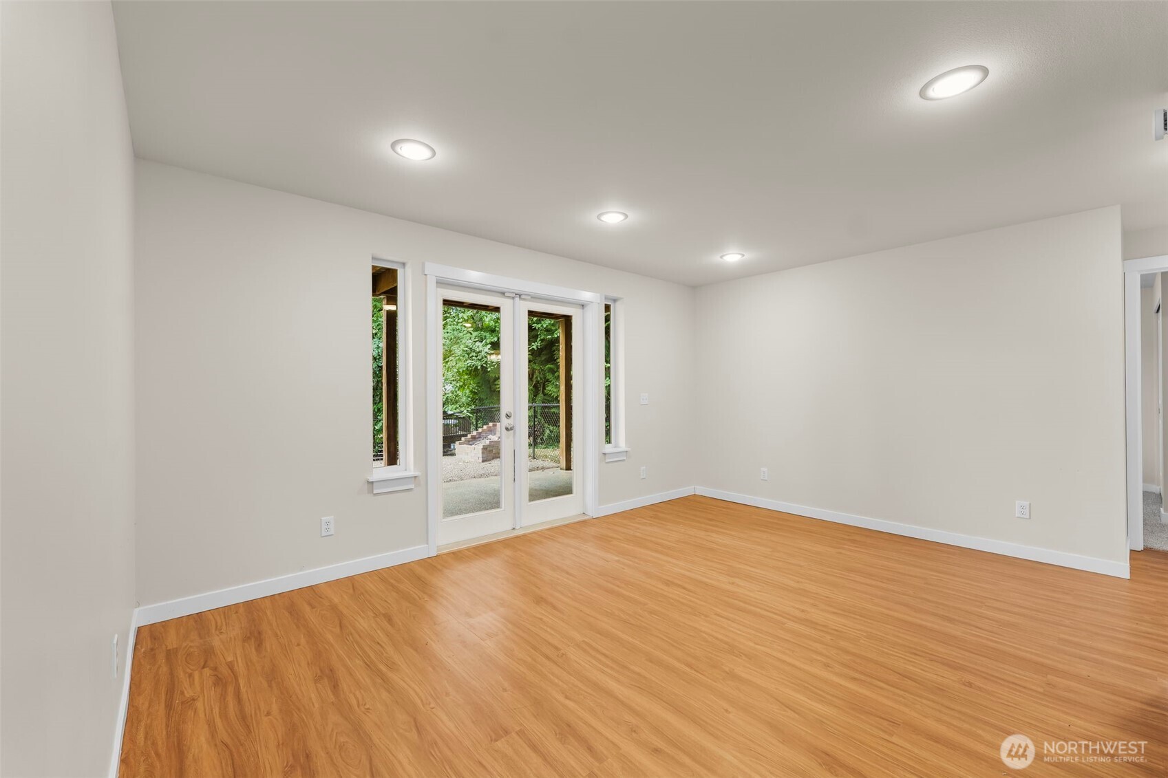 13491 Peekaboo Avenue Property Photo 20