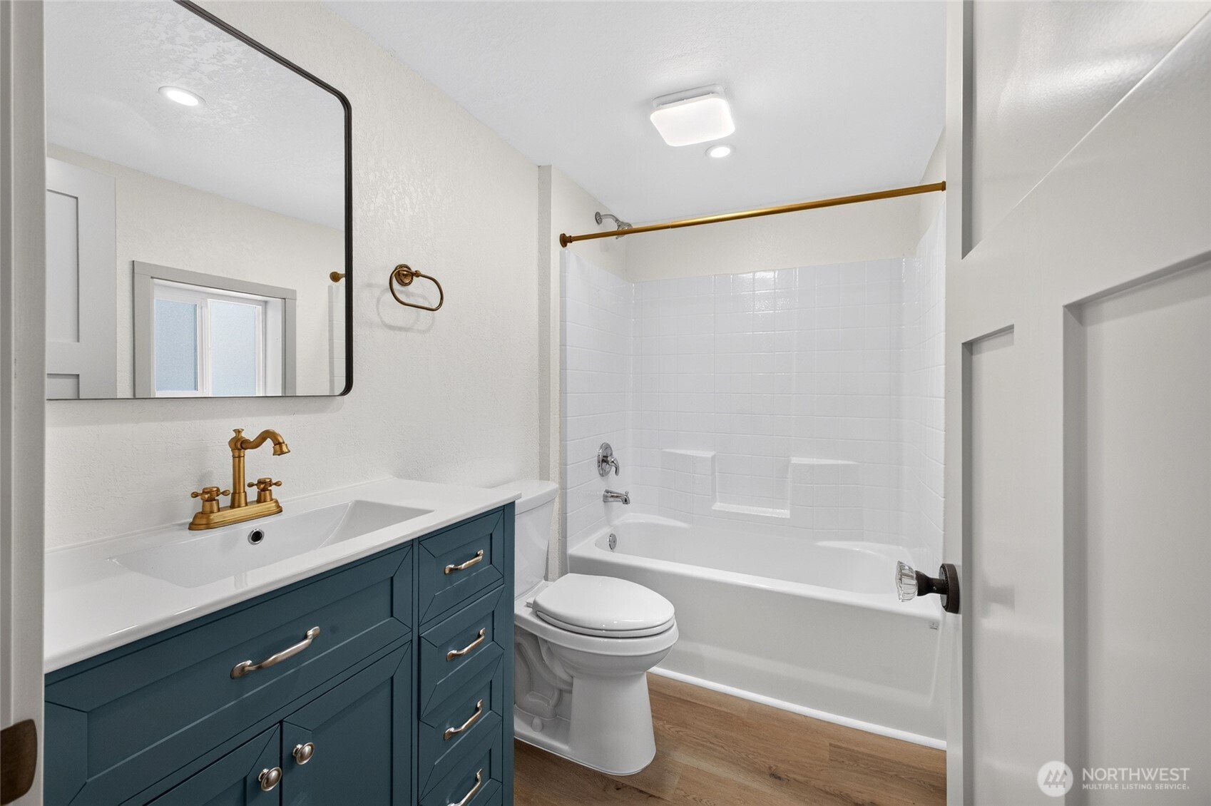 8633 S Thompson Avenue Property Photo 11