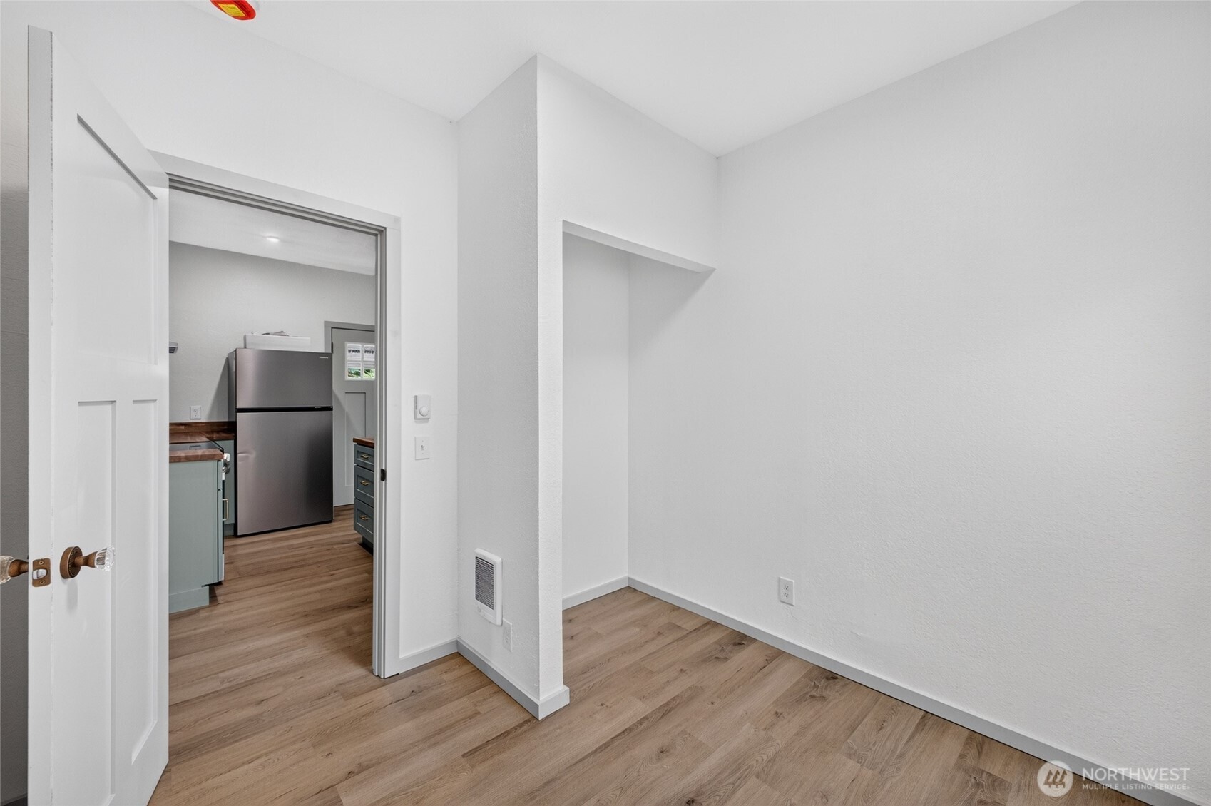 8633 S Thompson Avenue Property Photo 15