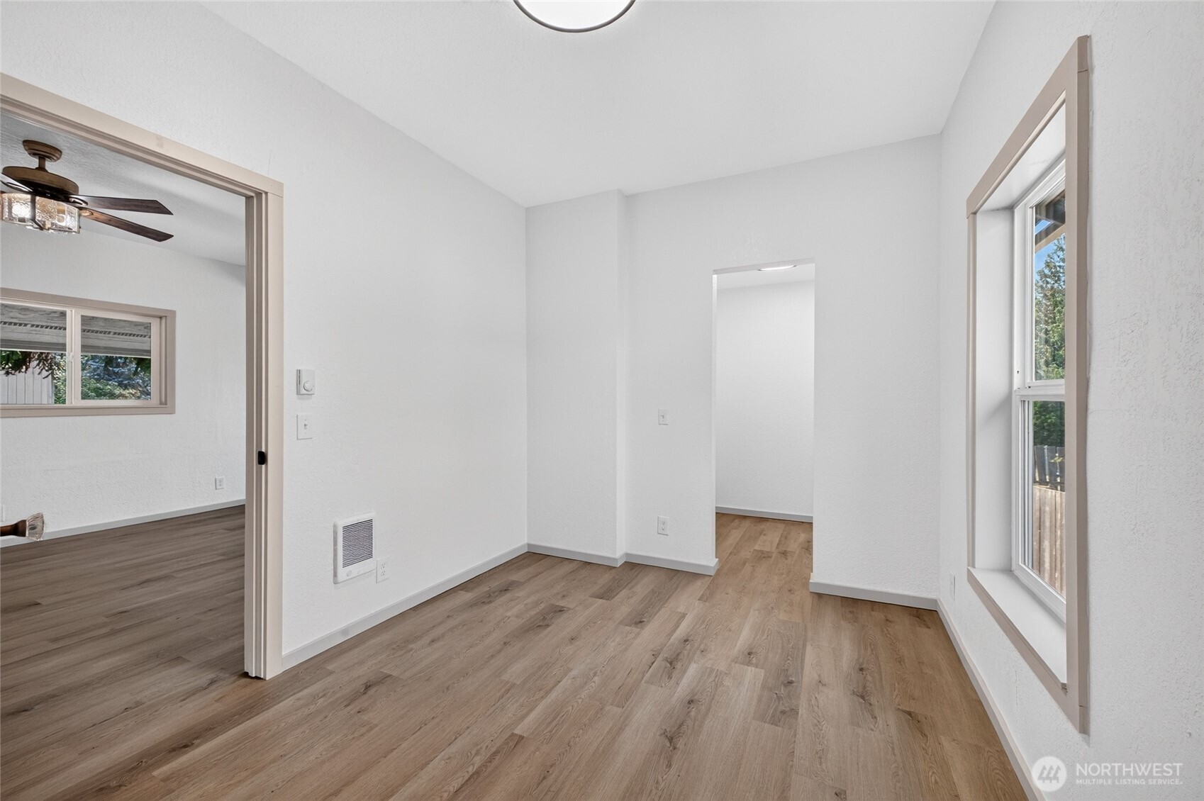 8633 S Thompson Avenue Property Photo 19