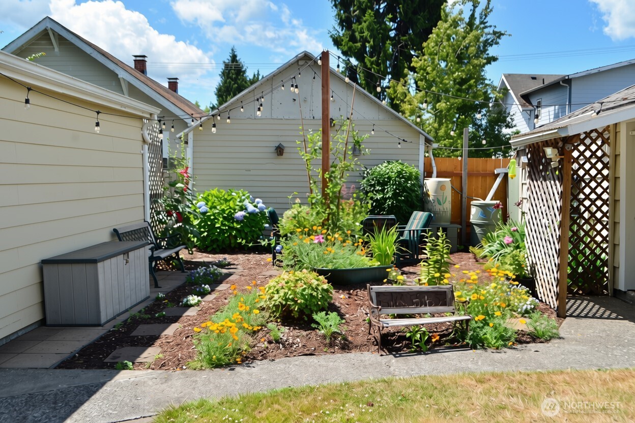 1934 Somerset Street Property Photo 12