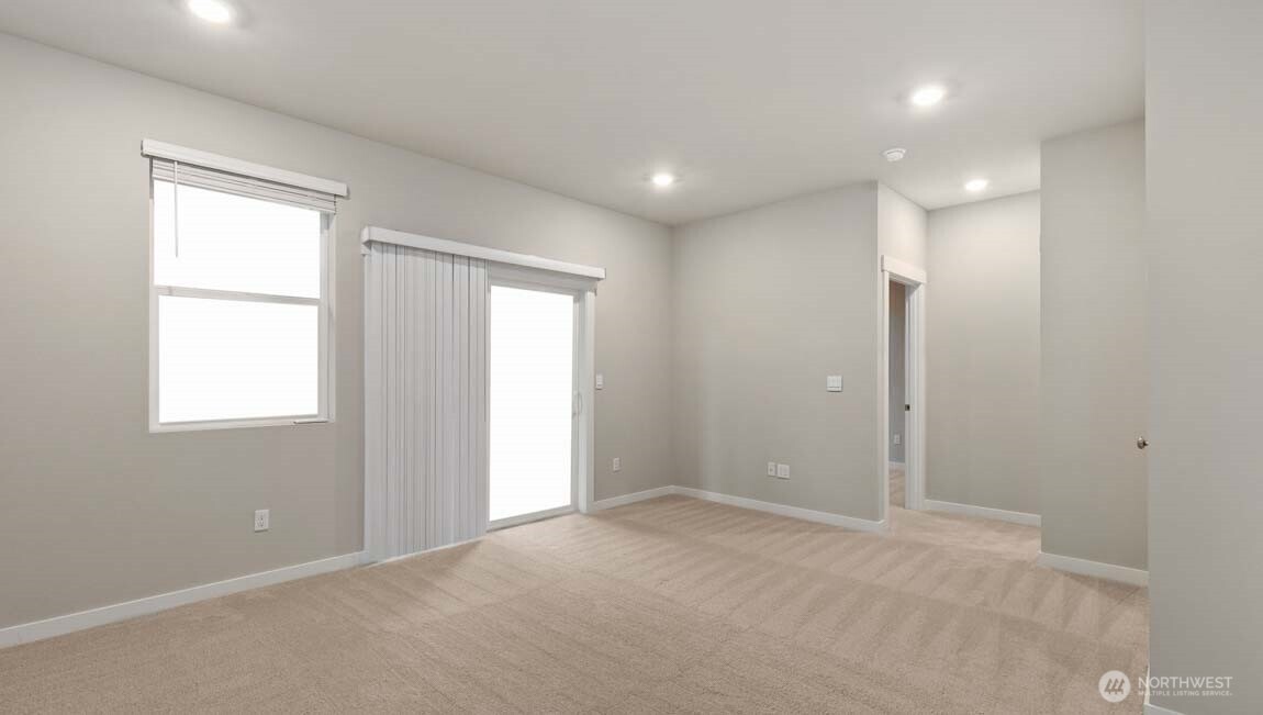 13828 11th Place Property Photo 6