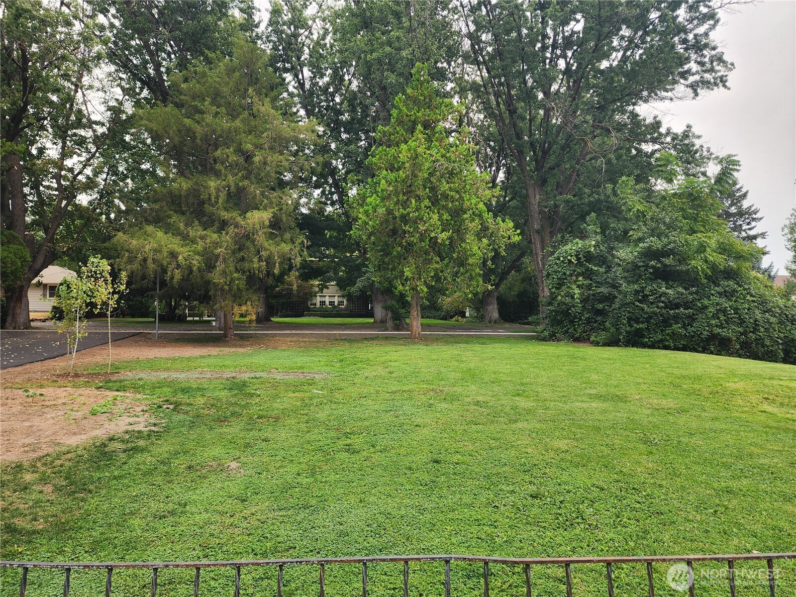 105 Chateau Lane Property Photo 1