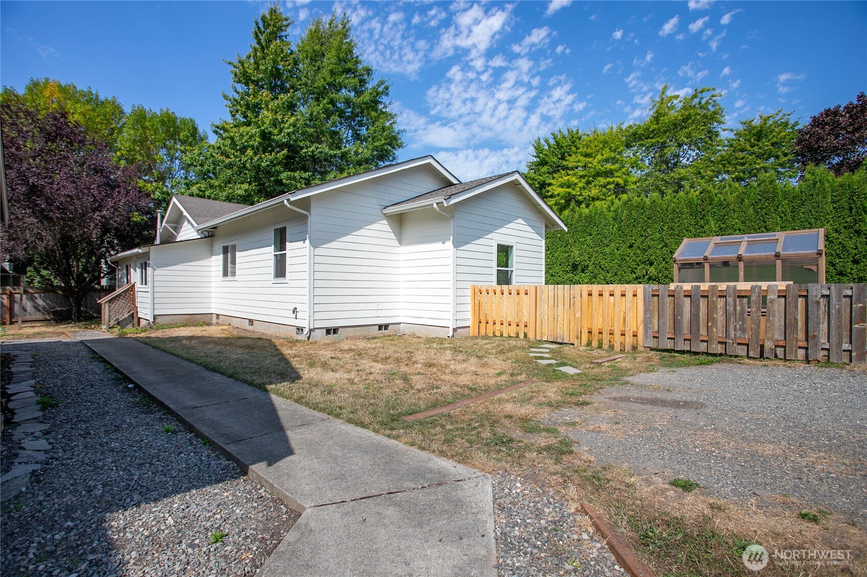 2140 Harris Avenue Property Photo 2
