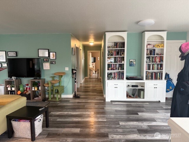 1822 Juniper Property Photo 6