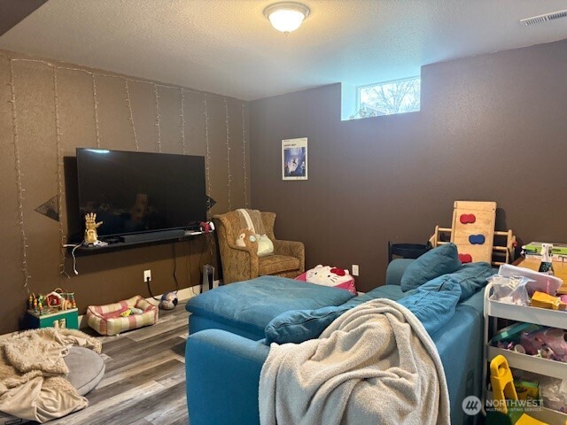 1822 Juniper Property Photo 18