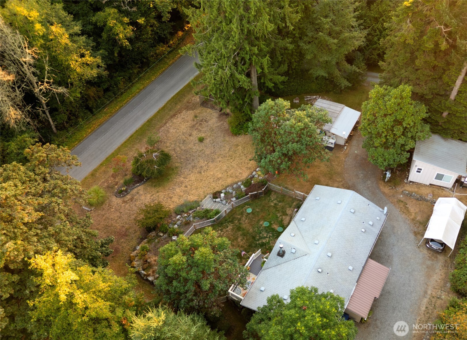 7037 Holiday Boulevard Property Photo 5