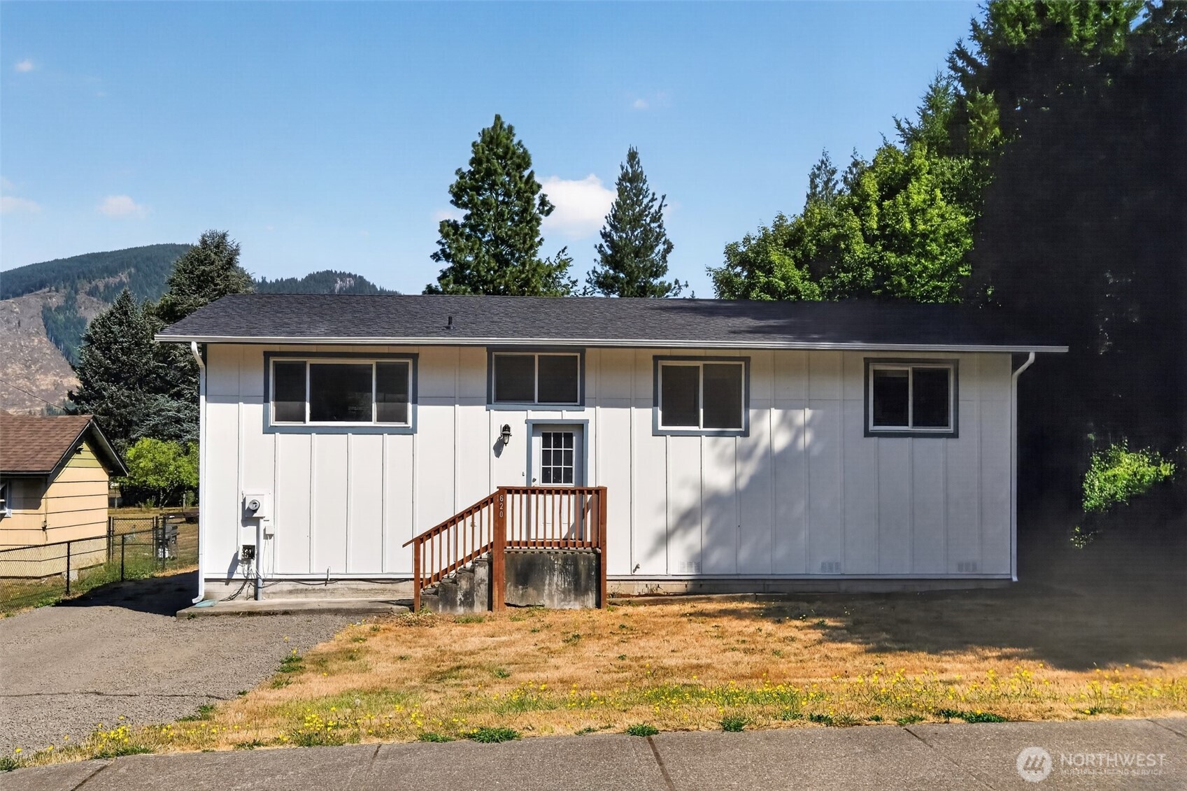 620 Westlake Ave. Property Photo 1
