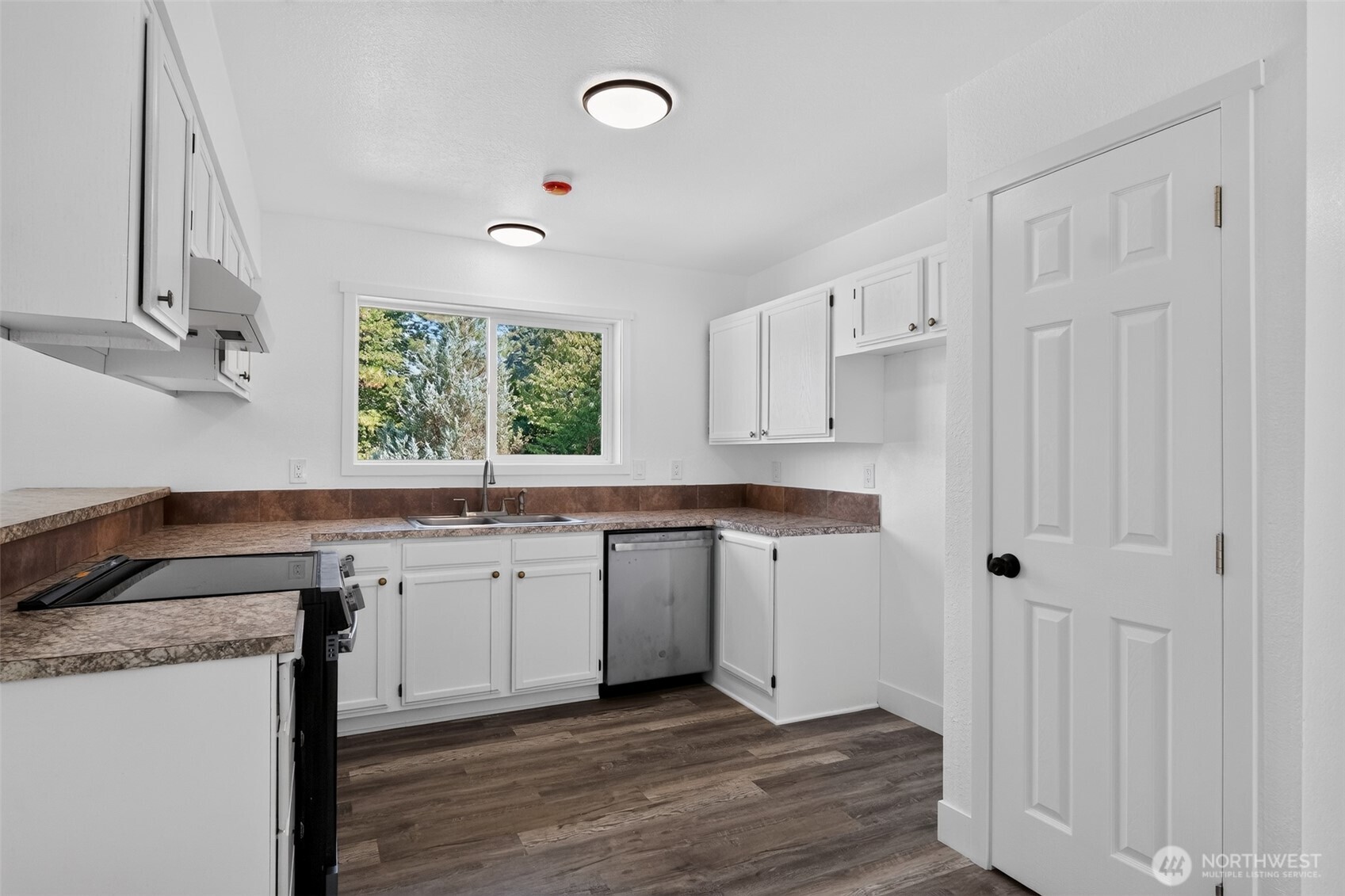 620 Westlake Ave. Property Photo 14