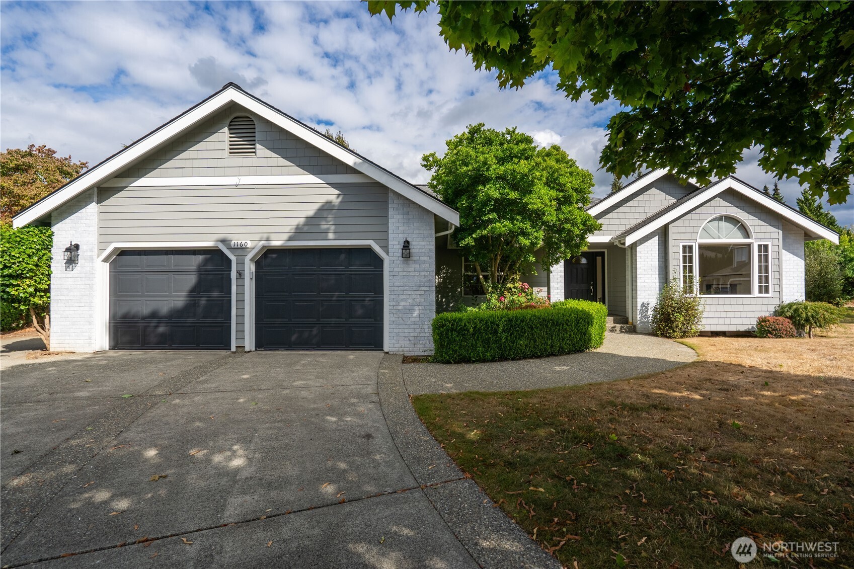 1160 N Cascade Court Property Photo 2