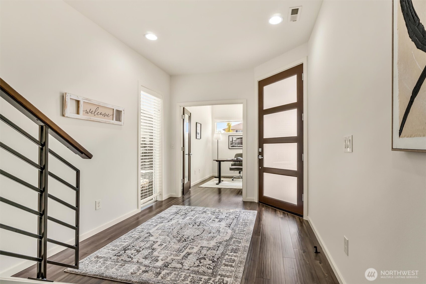 4033 168th Place Property Photo 3