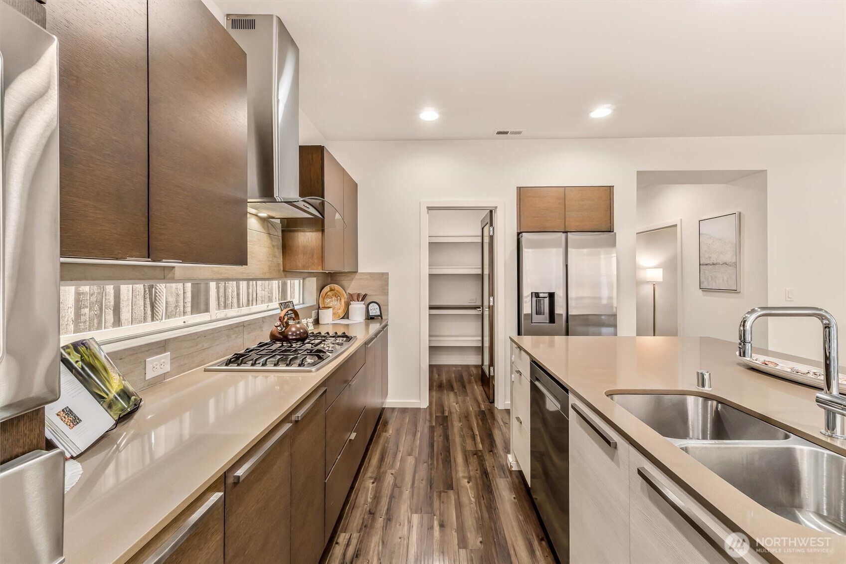 4033 168th Place Property Photo 12
