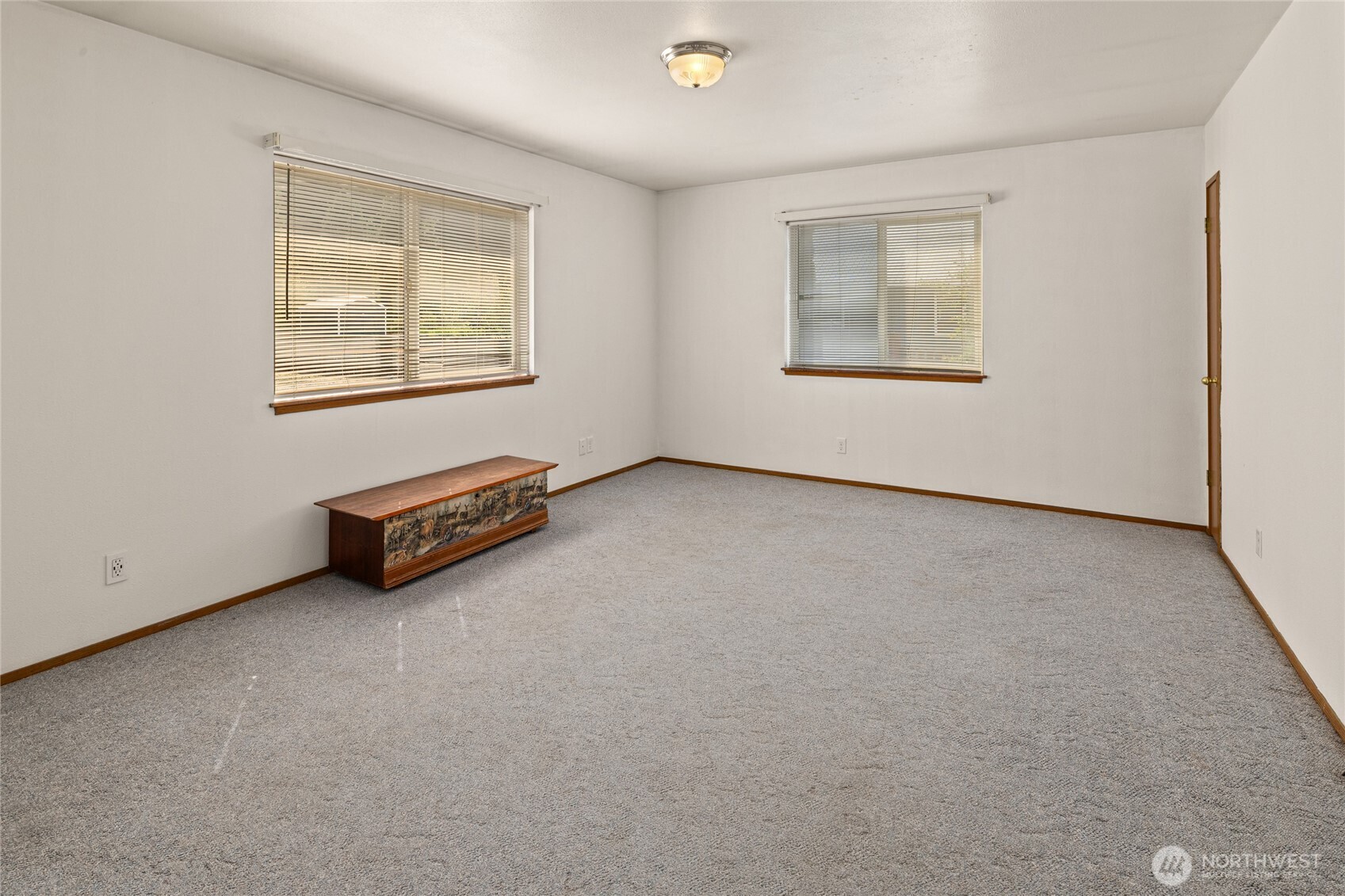 323 Madison Avenue Property Photo 16
