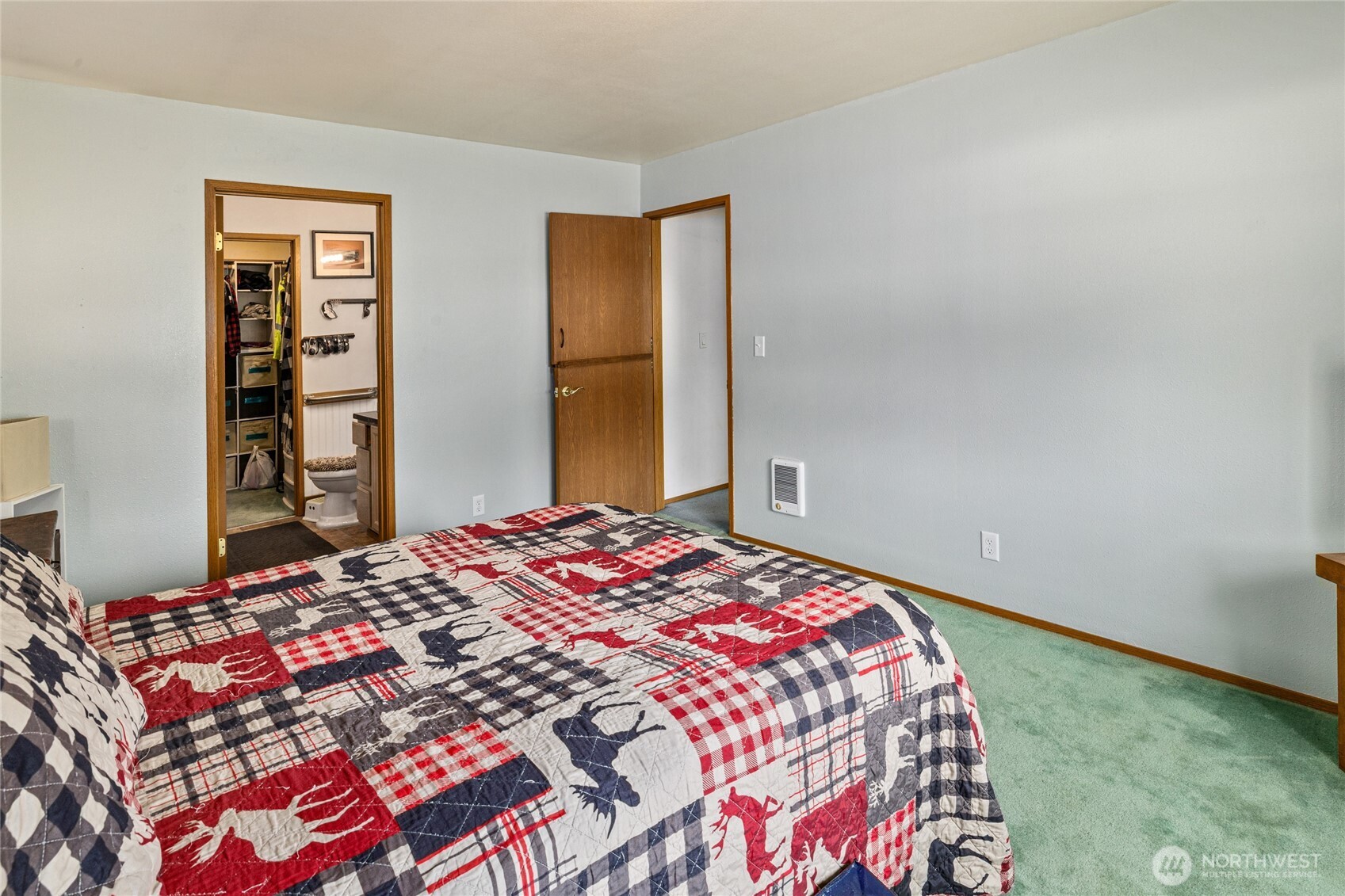 323 Madison Avenue Property Photo 25