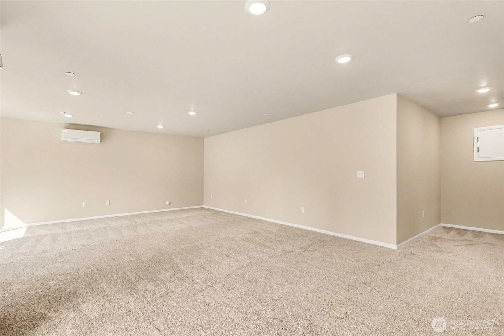 7913 39th Place Property Photo 20