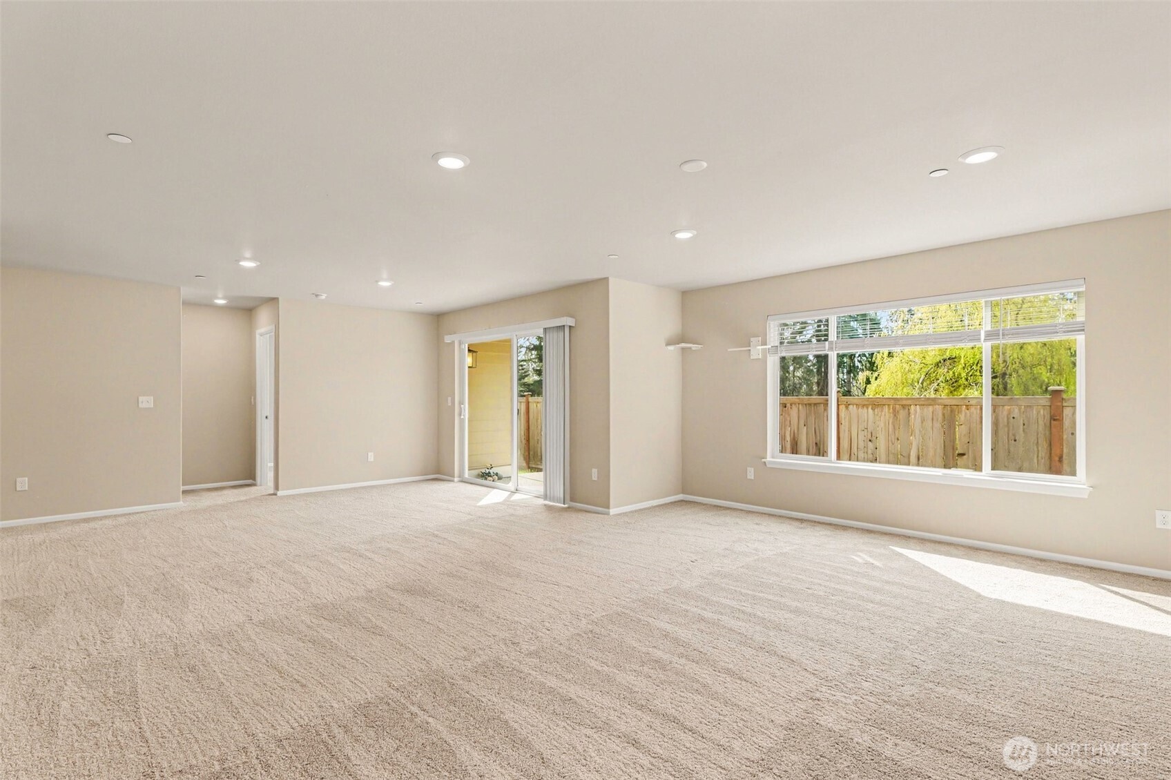 7913 39th Place Property Photo 23