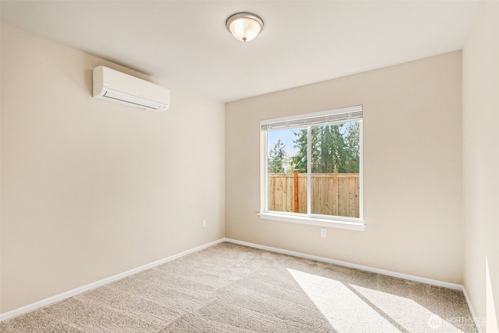 7913 39th Place Property Photo 26