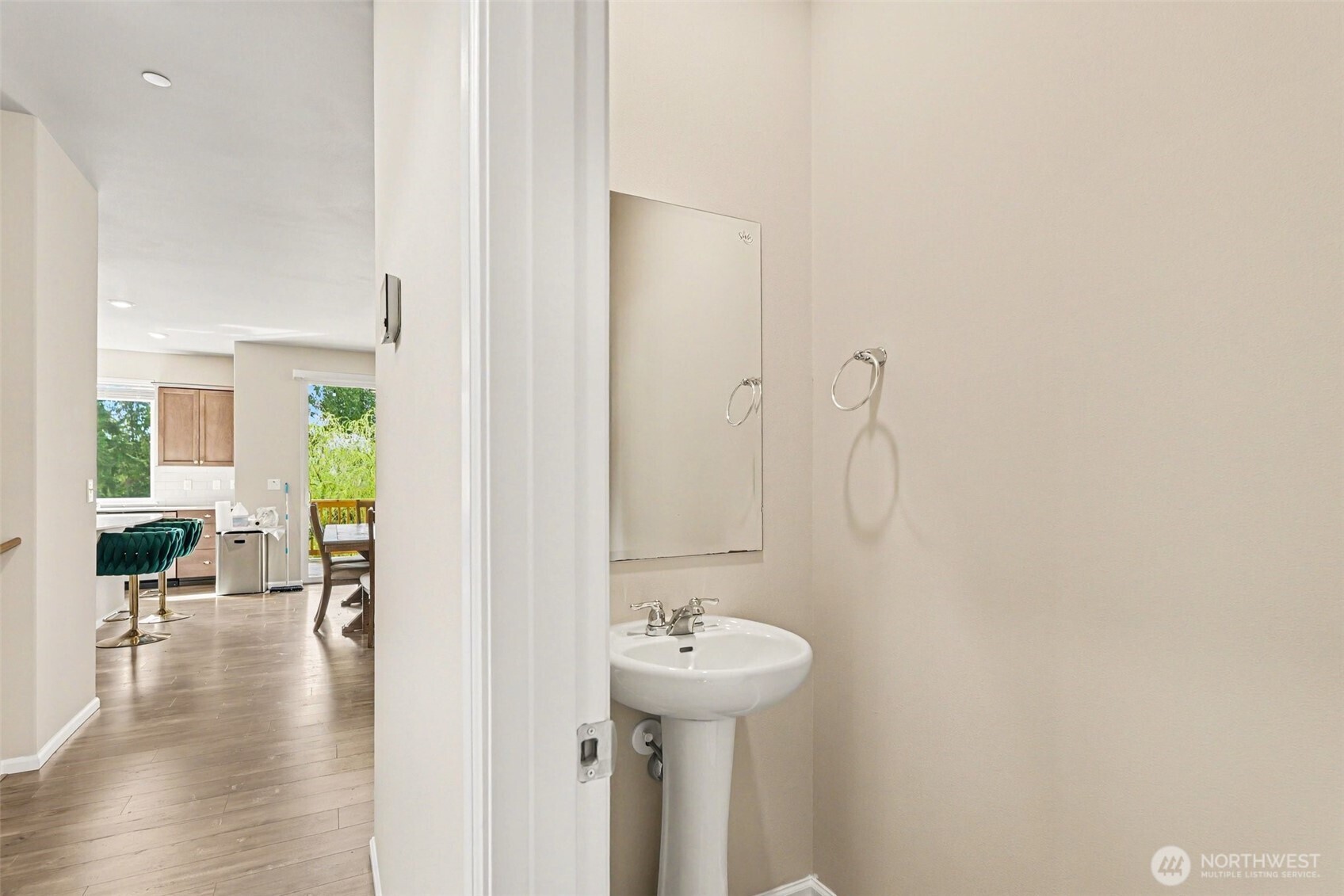 7913 39th Place Property Photo 32
