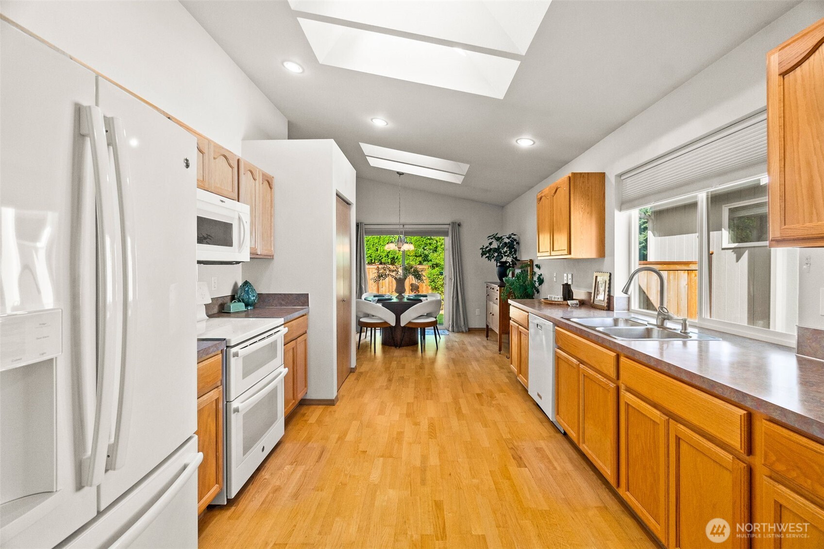 2422 Boulevard Heights Loop Property Photo 12