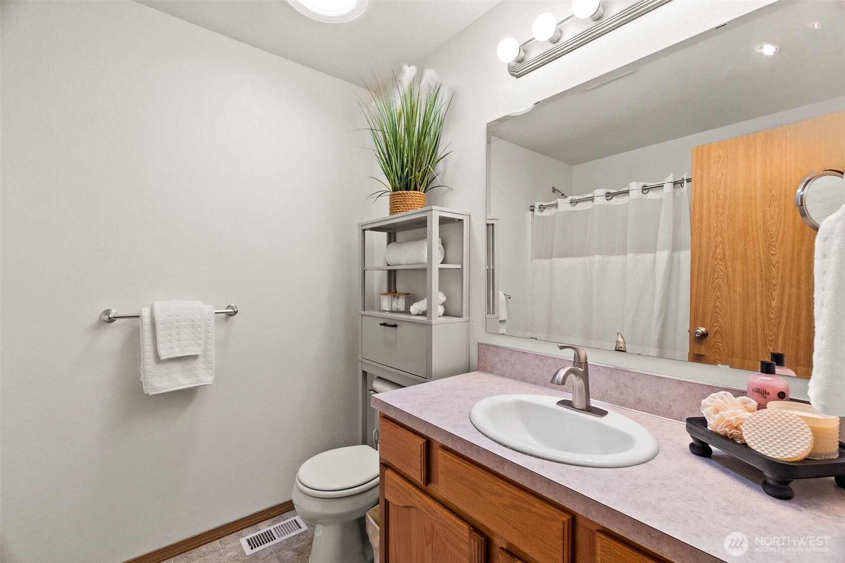 2422 Boulevard Heights Loop Property Photo 23