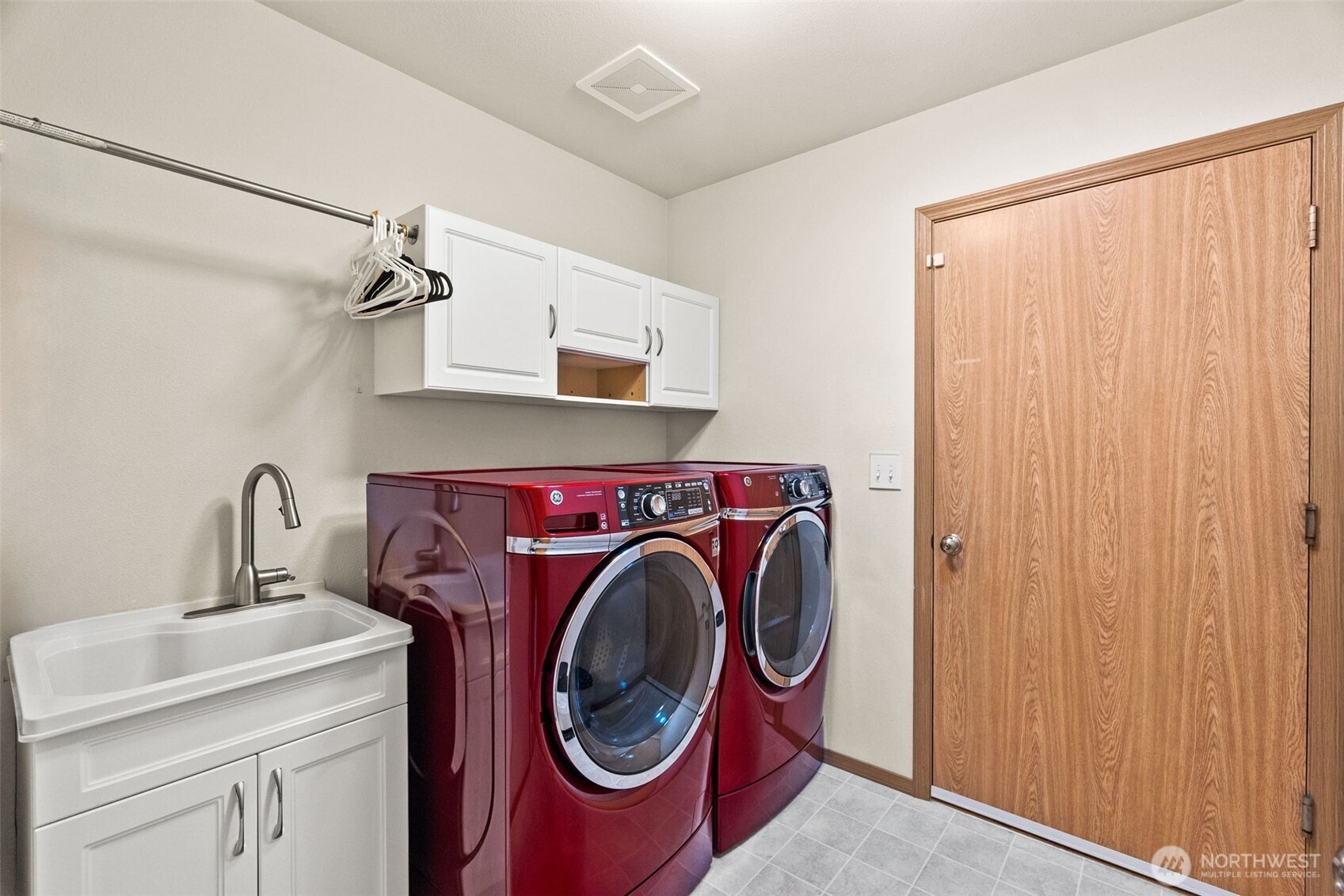 2422 Boulevard Heights Loop Property Photo 27