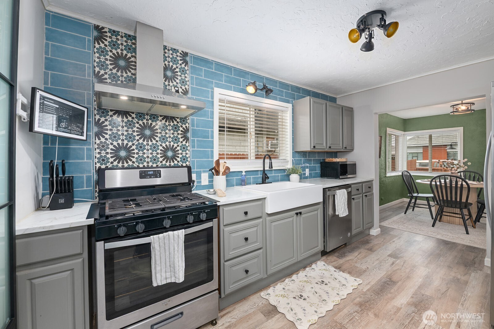 1812 Bay Avenue Property Photo 11