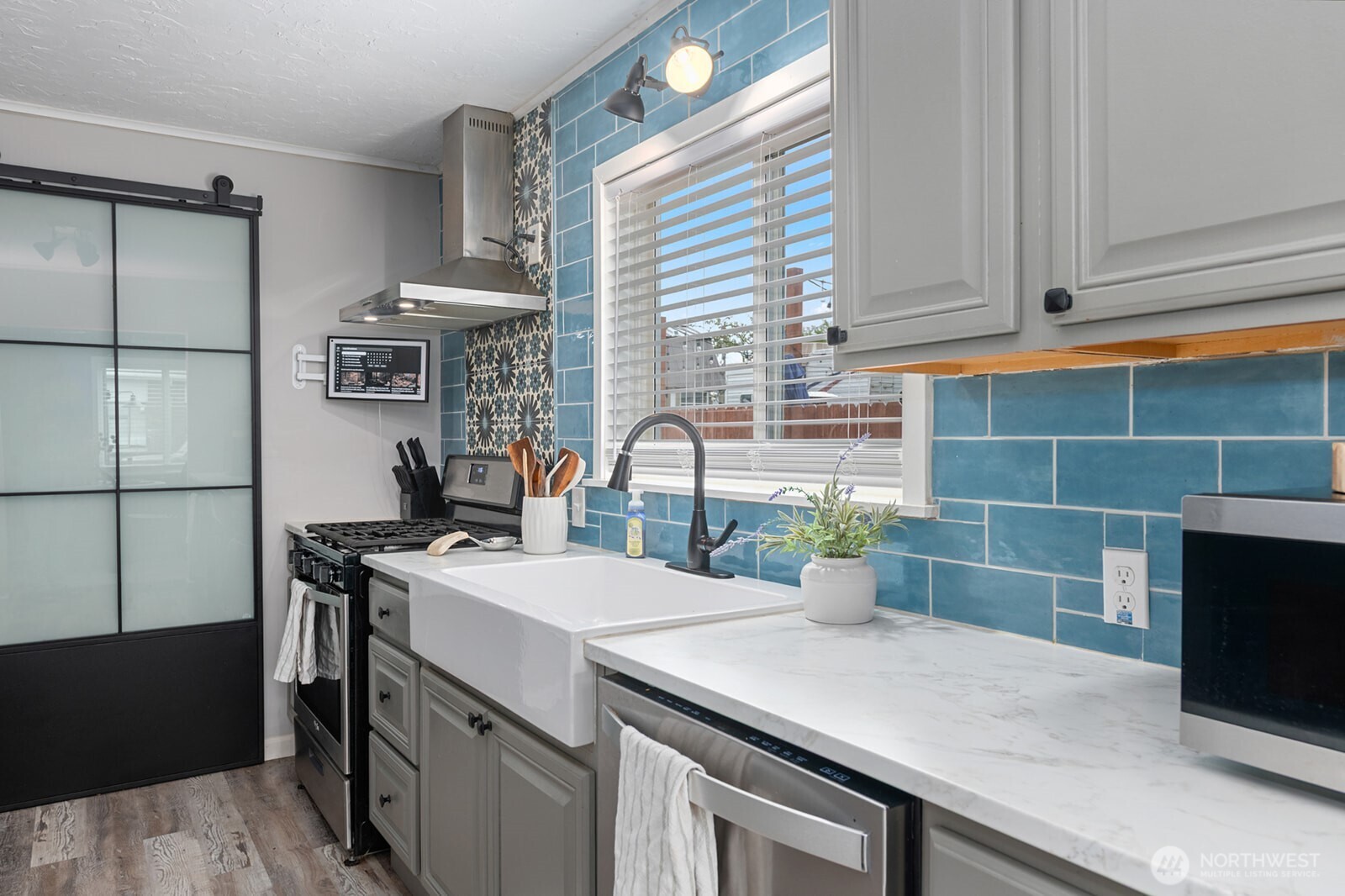 1812 Bay Avenue Property Photo 12