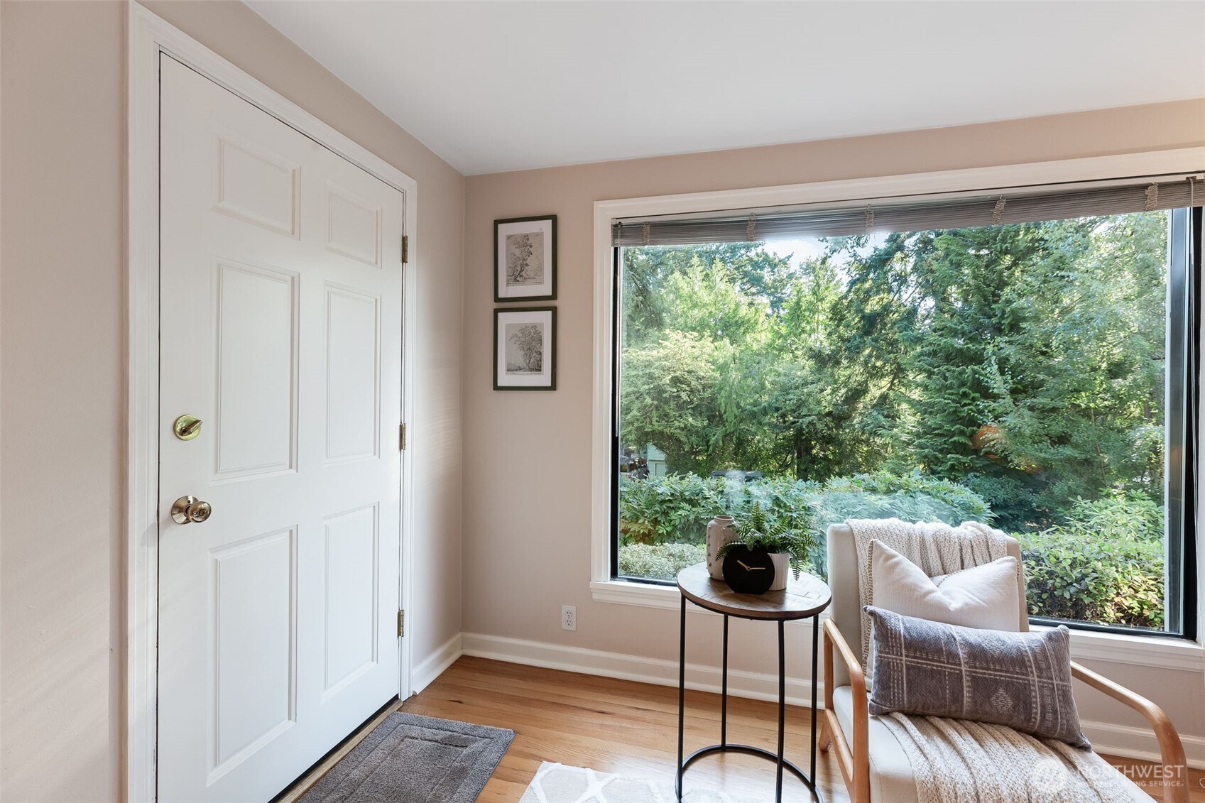 16025 10th Ave Property Photo 6