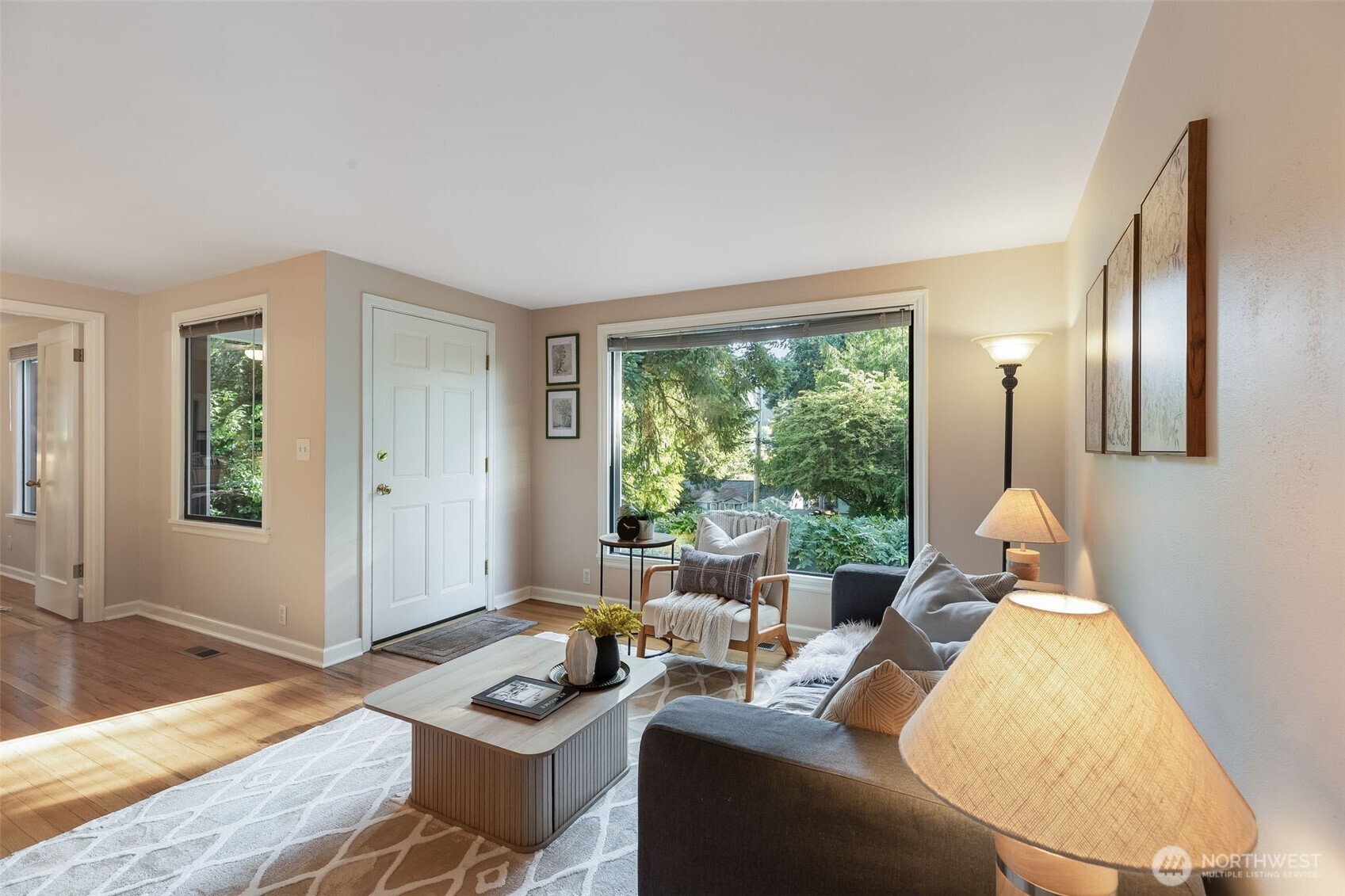 16025 10th Ave Property Photo 9