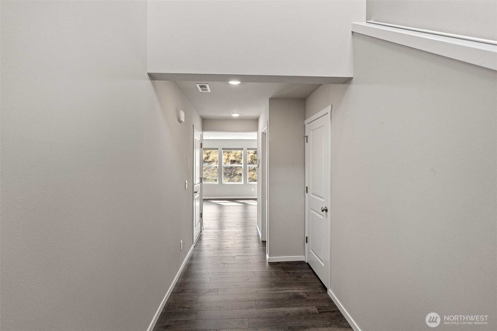 1454 Sw Pendleton Way Property Photo 3