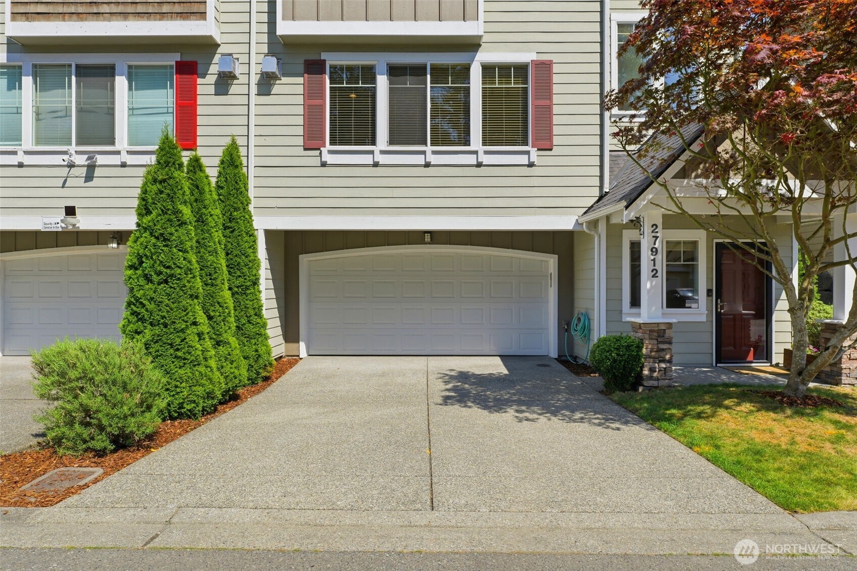 27912 31st Place Property Photo 2