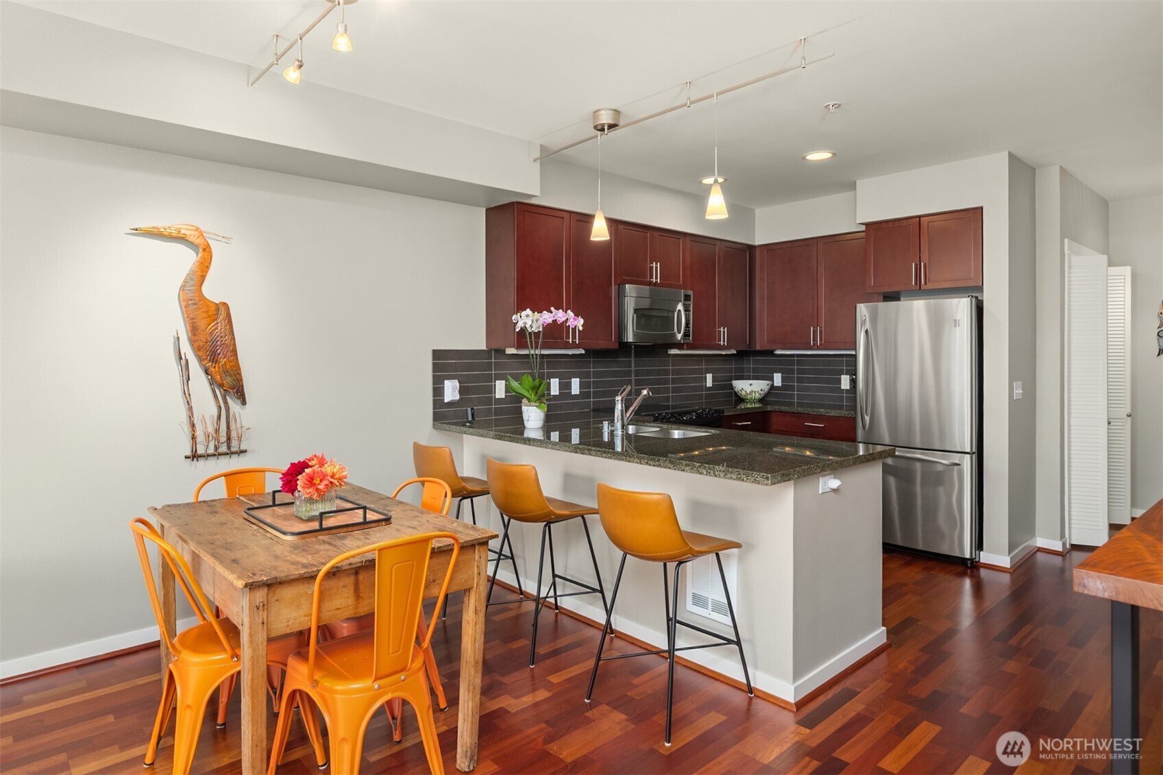 125 Ferncliff Avenue E242 Property Photo 10