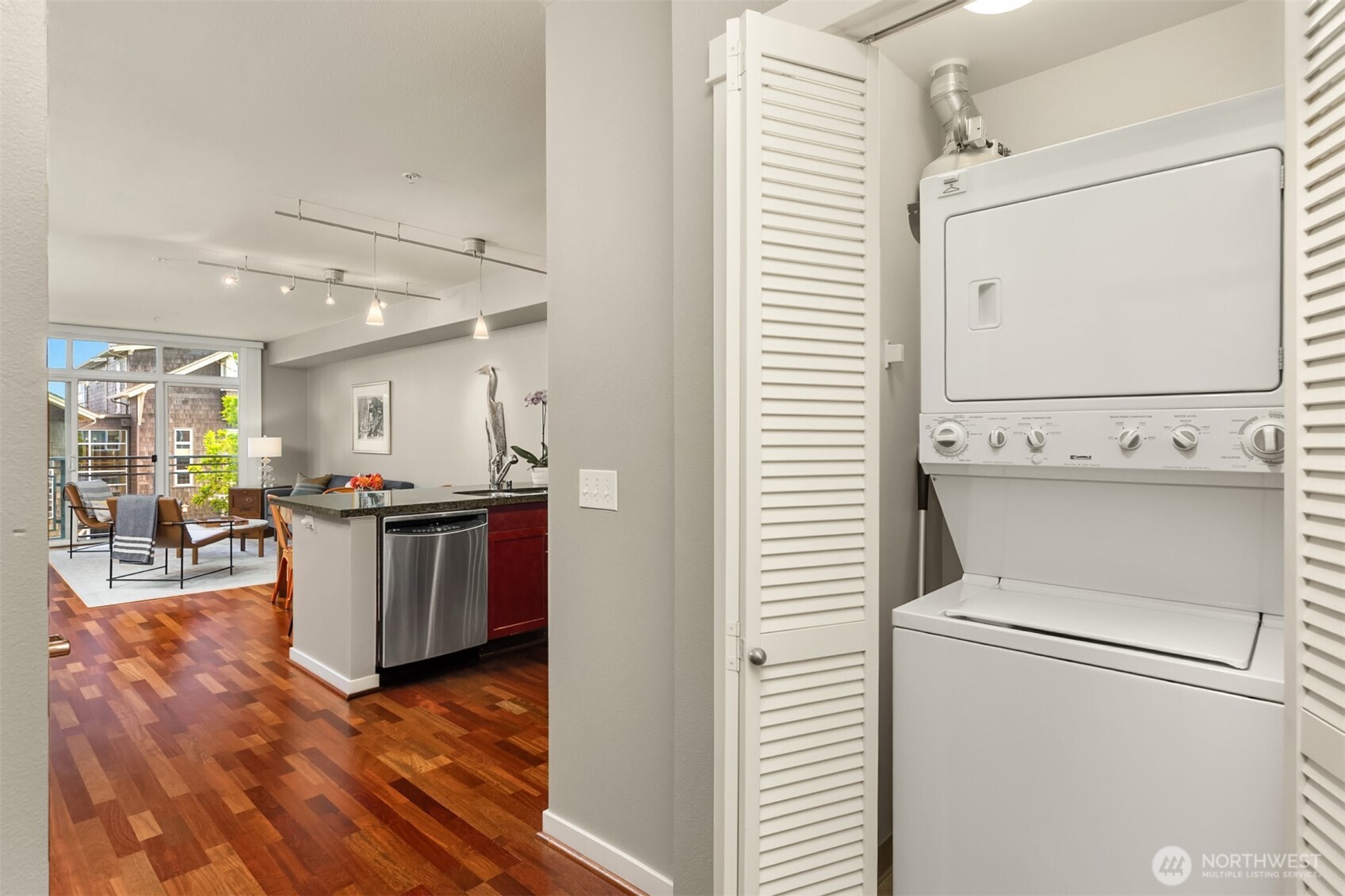 125 Ferncliff Avenue E242 Property Photo 16
