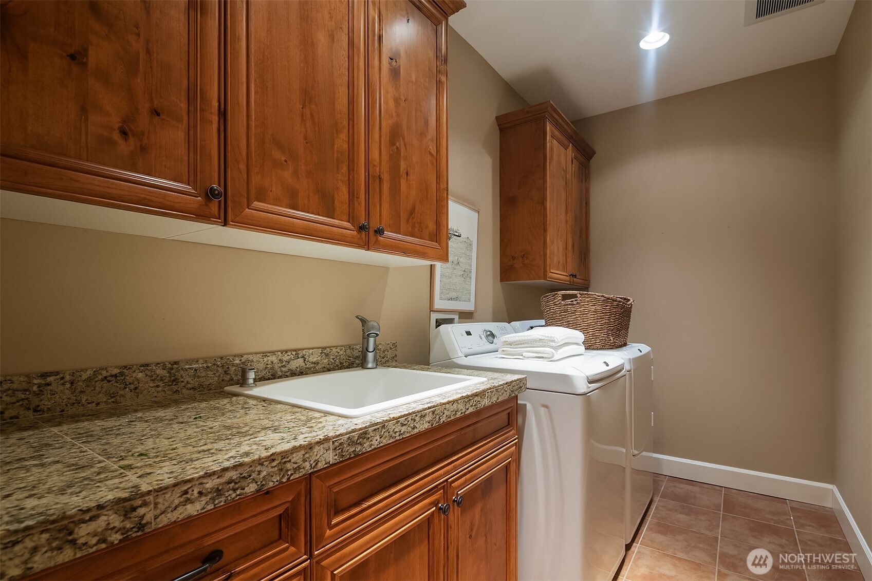 12729 Ne 105th Court Property Photo 32
