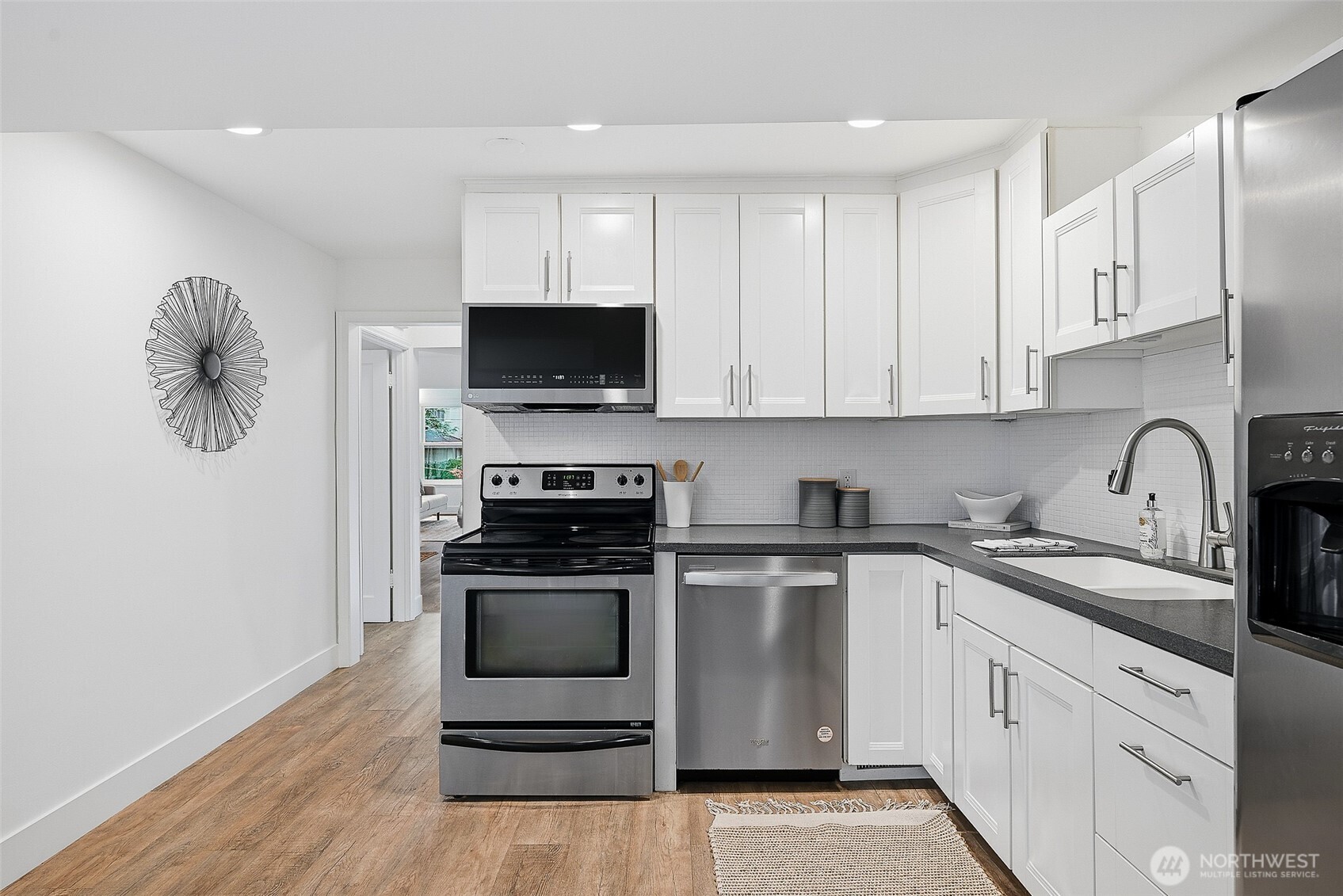 1512 6th Avenue Property Photo 12