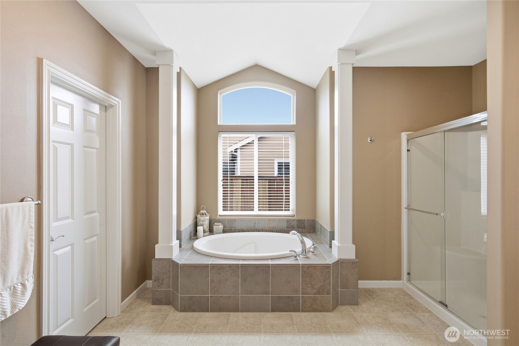 9245 Piperhill Drive Property Photo 13