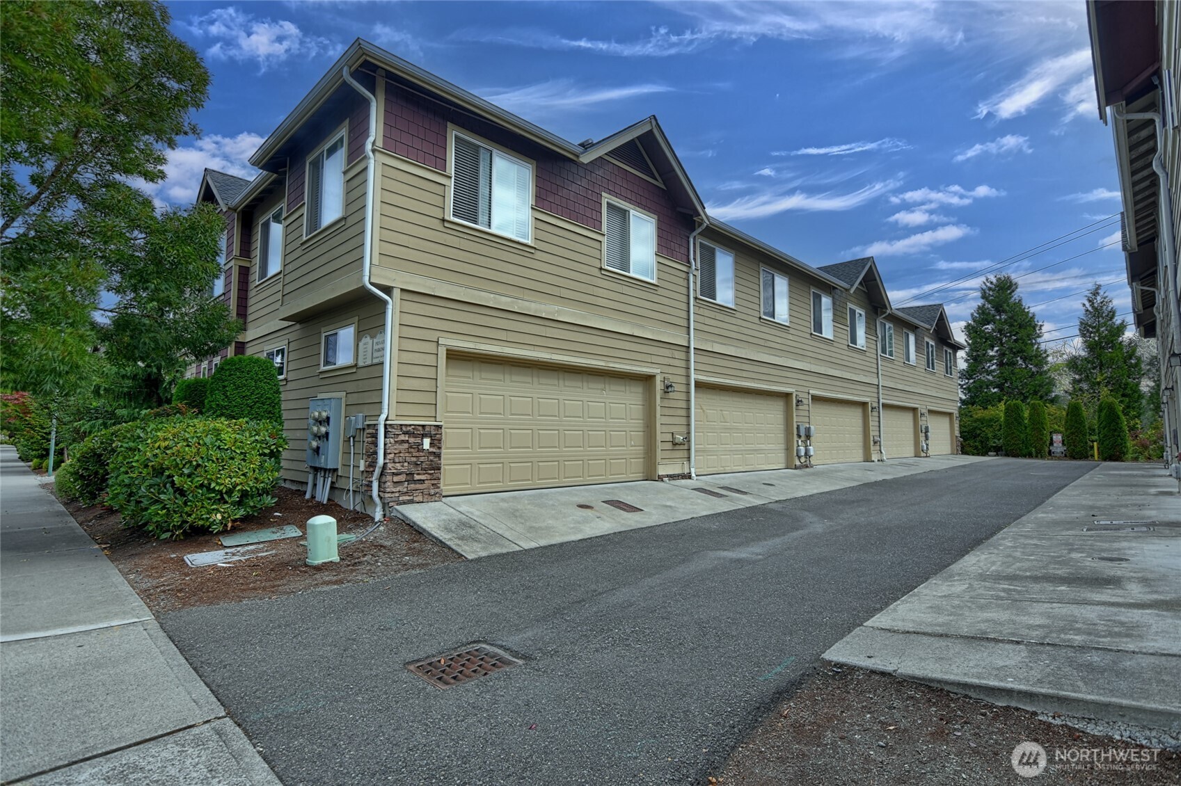 14023 34th Drive B Property Photo 4