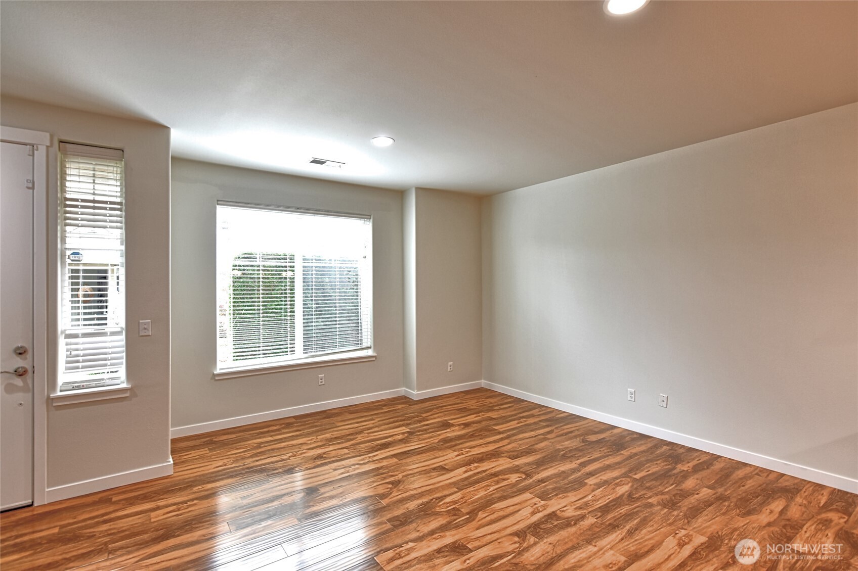 14023 34th Drive B Property Photo 8