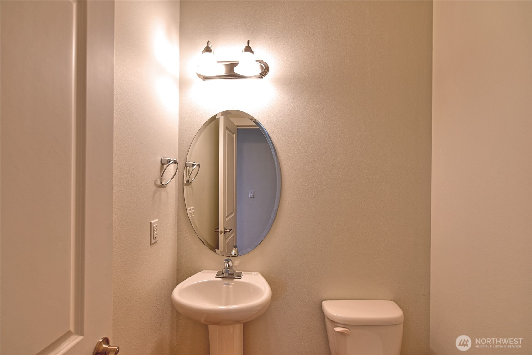 14023 34th Drive B Property Photo 17