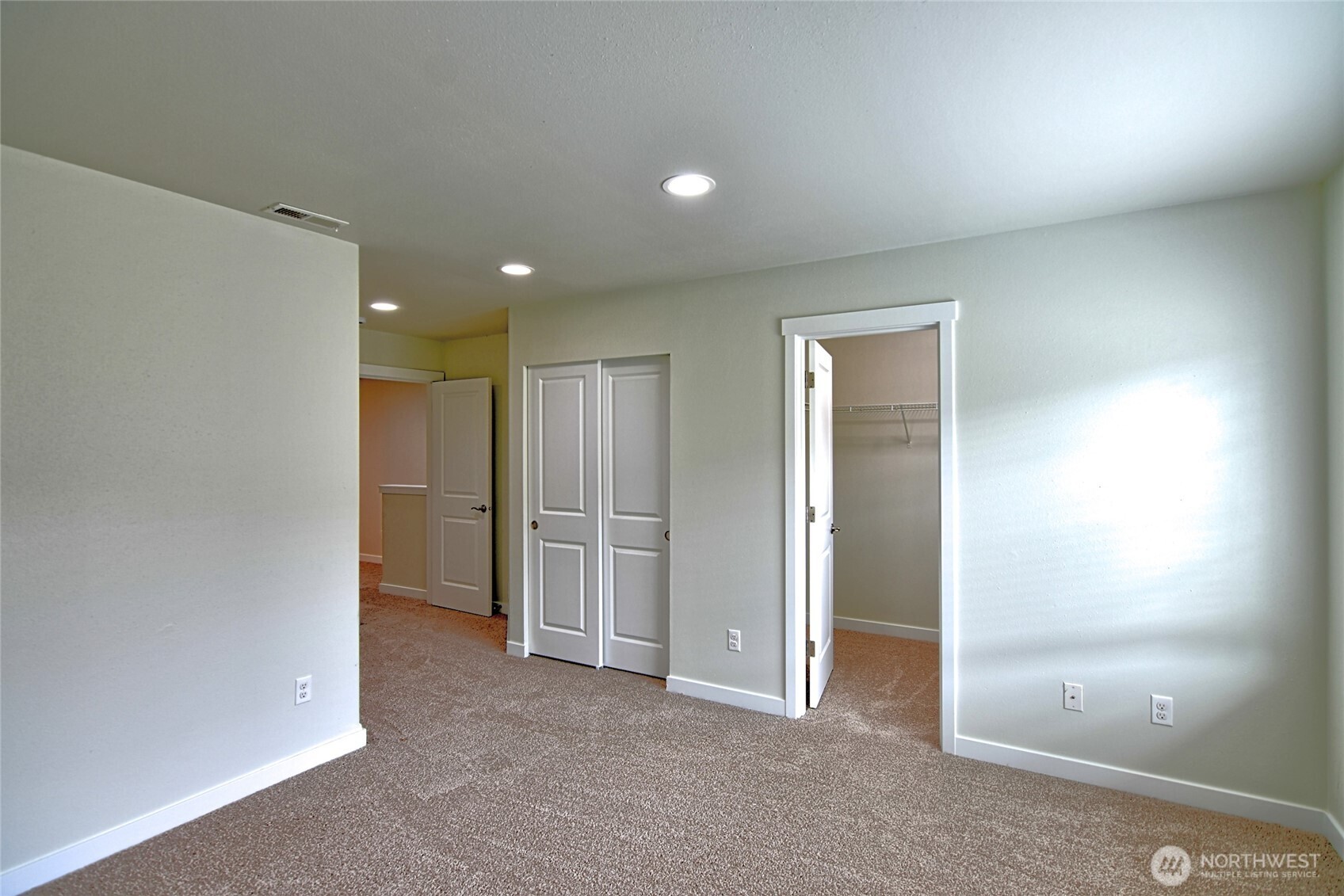 14023 34th Drive B Property Photo 23