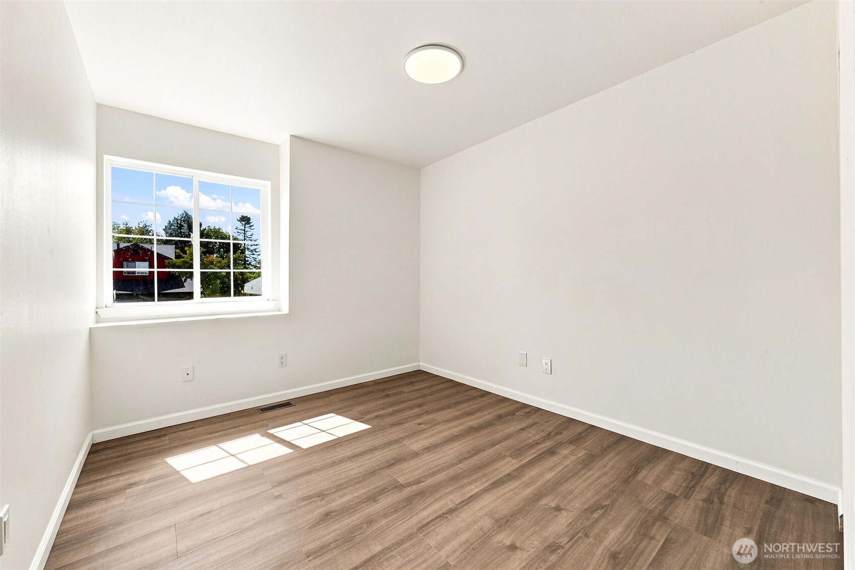 6521 26th St Ne Property Photo 16