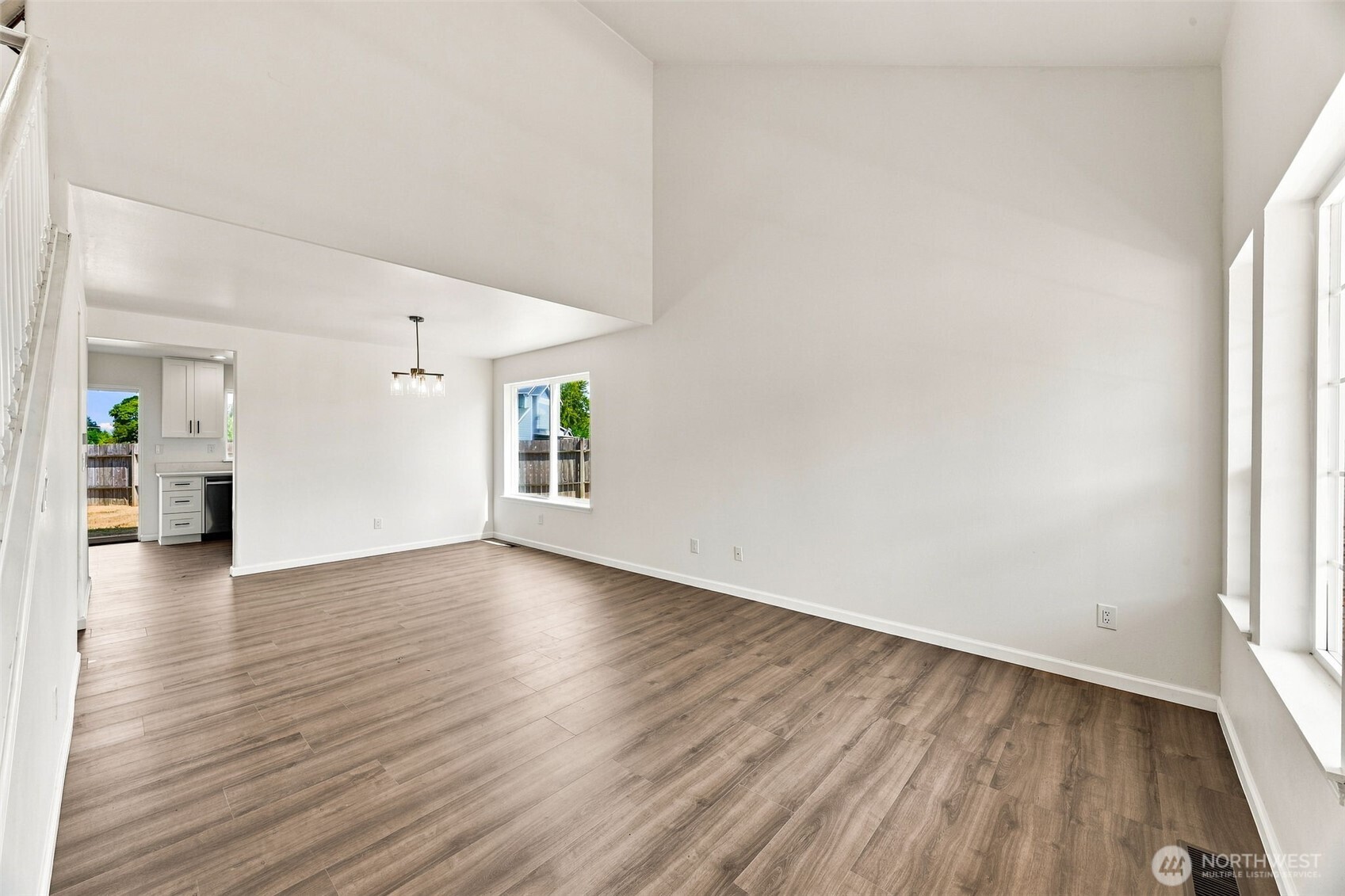 6521 26th St Ne Property Photo 18