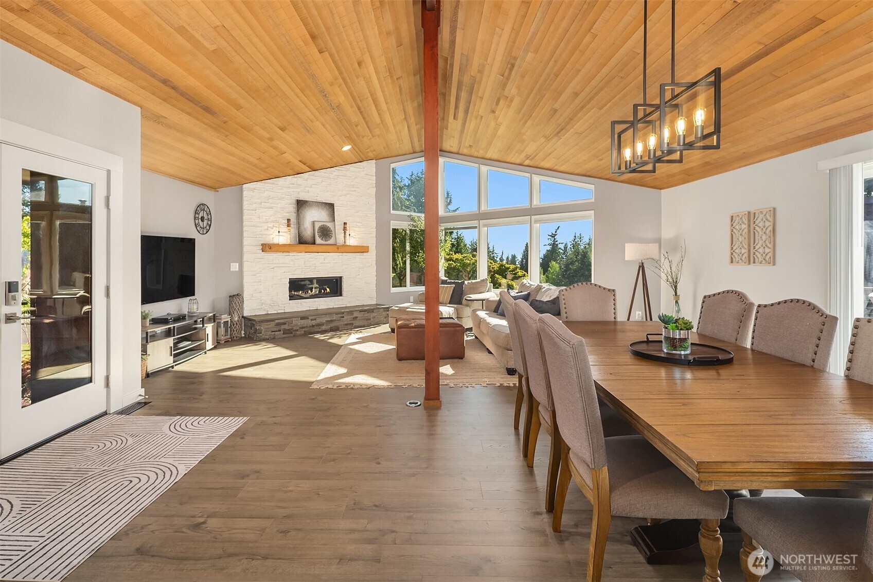 7017 165th Place Property Photo 3