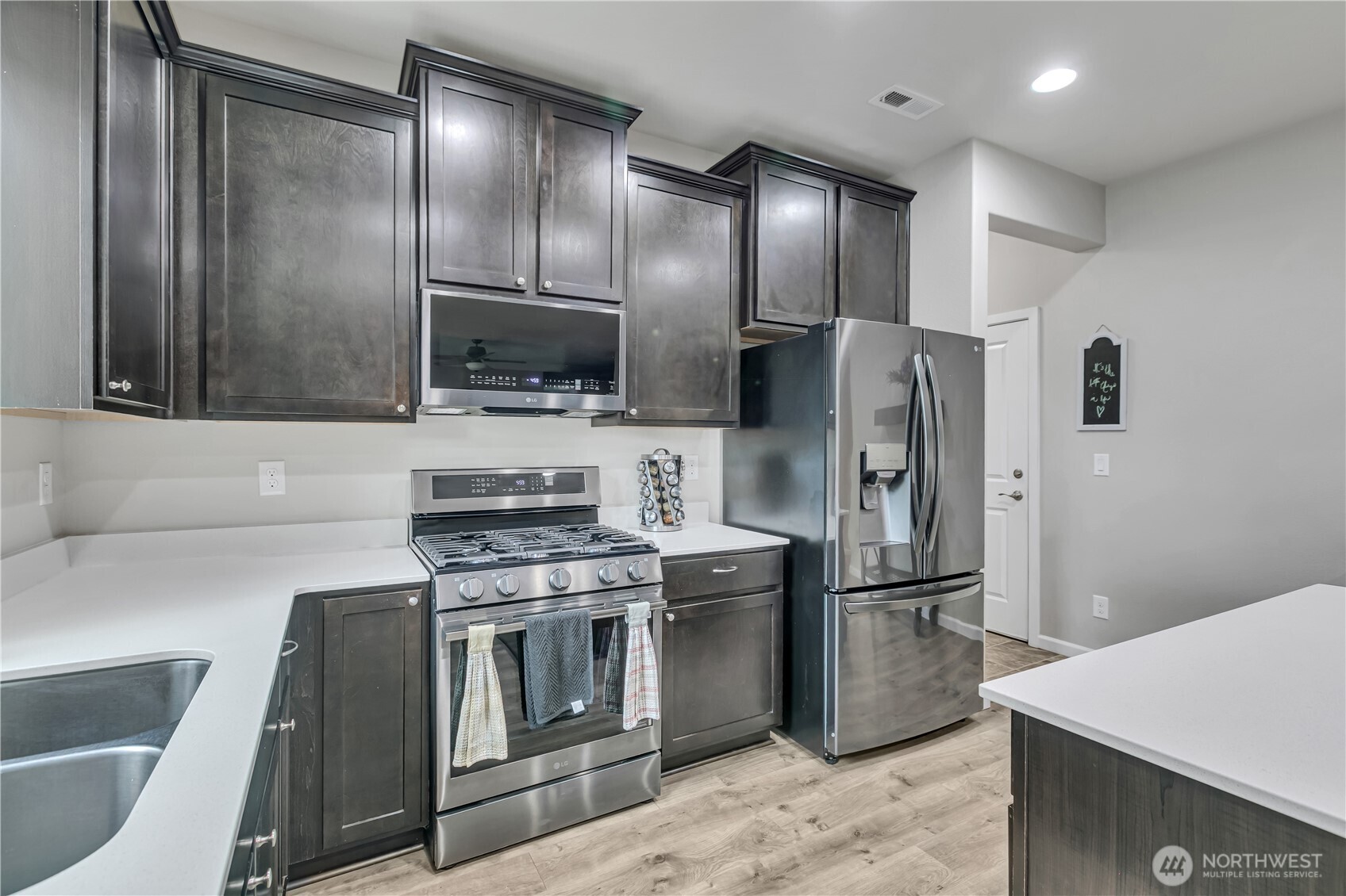 963 Bondgard Avenue Property Photo 12